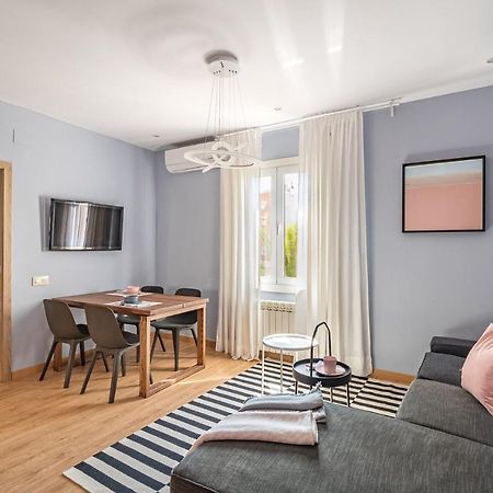 ברצלונה Three Bedrooms Apartment מראה חיצוני תמונה