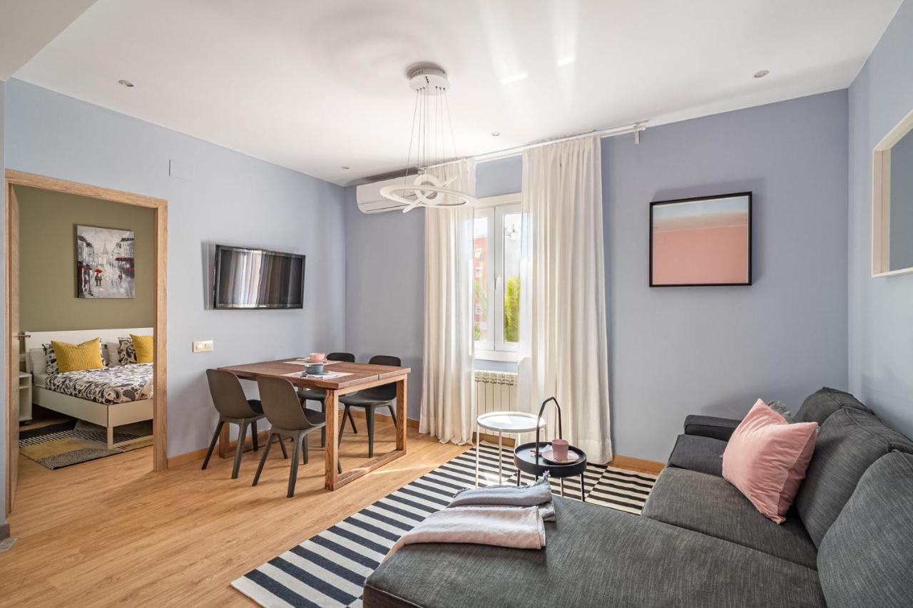 ברצלונה Three Bedrooms Apartment מראה חיצוני תמונה