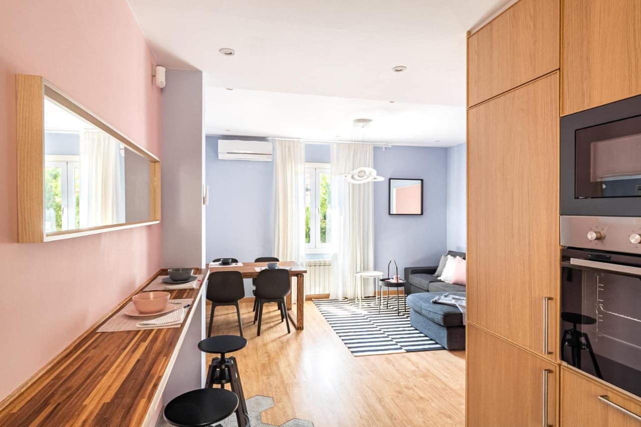 ברצלונה Three Bedrooms Apartment מראה חיצוני תמונה