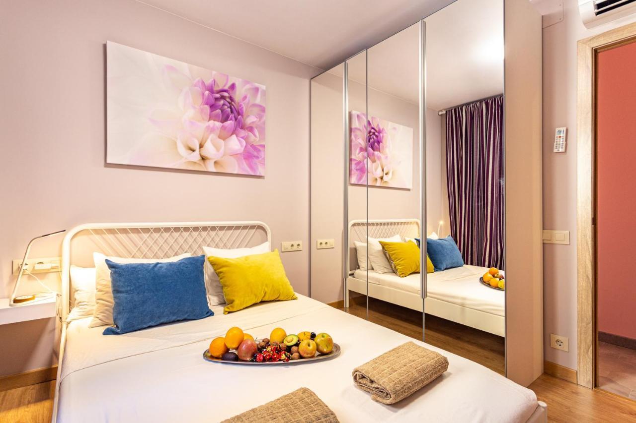 ברצלונה Three Bedrooms Apartment מראה חיצוני תמונה